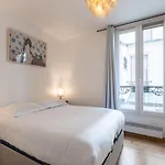 Cozy Hideaway In A Quiet Paris Passage